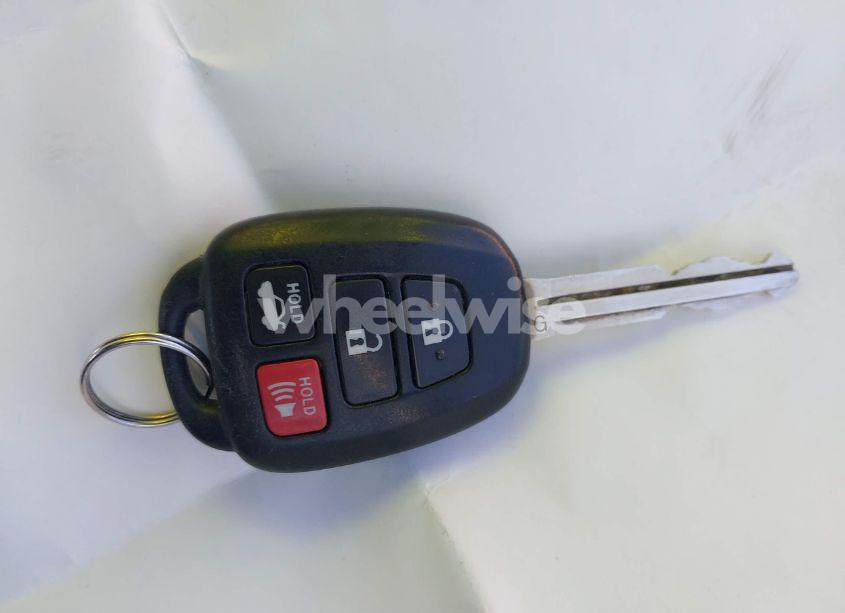 Photo 11 of 2014 Toyota Camry SE (VIN 4T1BF1FK3EU819800)