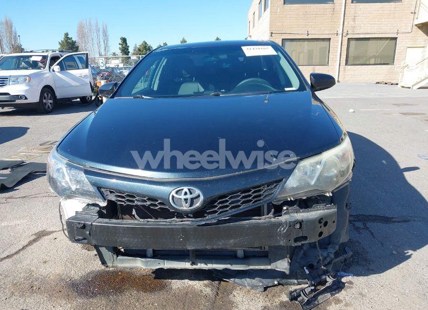 Photo 13 of 2014 Toyota Camry SE (VIN 4T1BF1FK3EU819800)