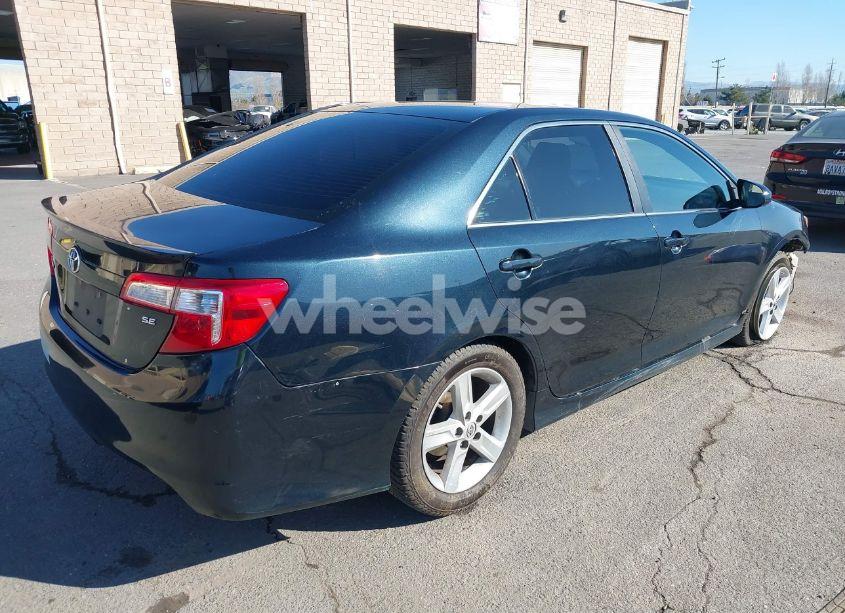 Photo 4 of 2014 Toyota Camry SE (VIN 4T1BF1FK3EU819800)