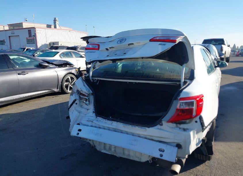 Photo 16 of 2014 Toyota Camry SE (VIN 4T1BF1FK3EU821739)