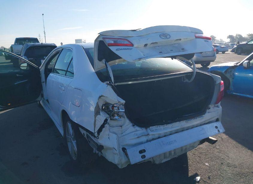 Photo 6 of 2014 Toyota Camry SE (VIN 4T1BF1FK3EU821739)