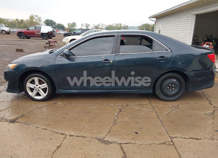 Photo 14 of 2014 Toyota Camry SE (VIN 4T1BF1FK3EU826794)