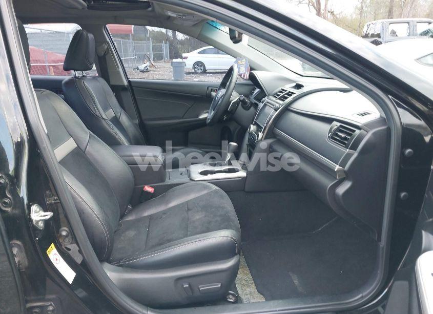 Photo 5 of 2014 Toyota Camry SE (VIN 4T1BF1FK3EU834071)