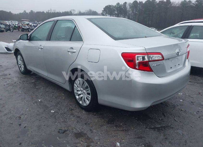 Photo 3 of 2014 Toyota Camry L (VIN 4T1BF1FK3EU846611)