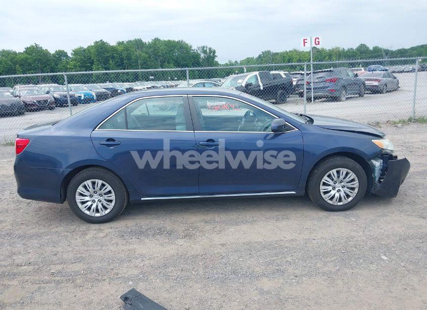 Photo 13 of 2014 Toyota Camry LE (VIN 4T1BF1FK3EU863649)