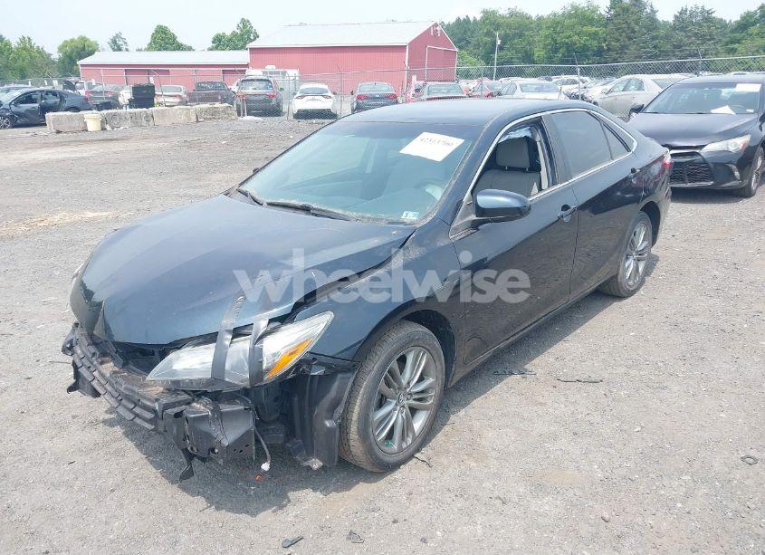Photo 2 of 2015 Toyota Camry SE (VIN 4T1BF1FK3FU019791)