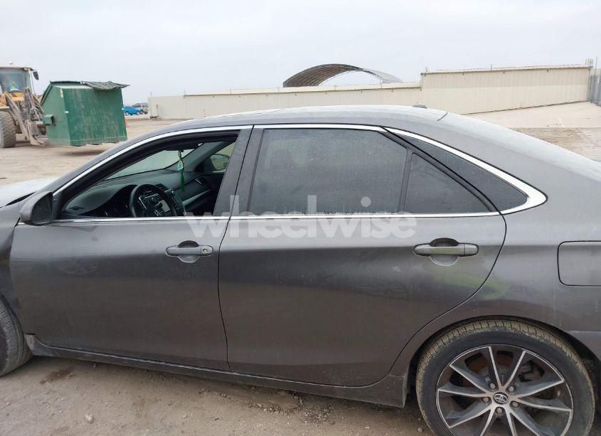 Photo 15 of 2015 Toyota Camry XSE (VIN 4T1BF1FK3FU021251)