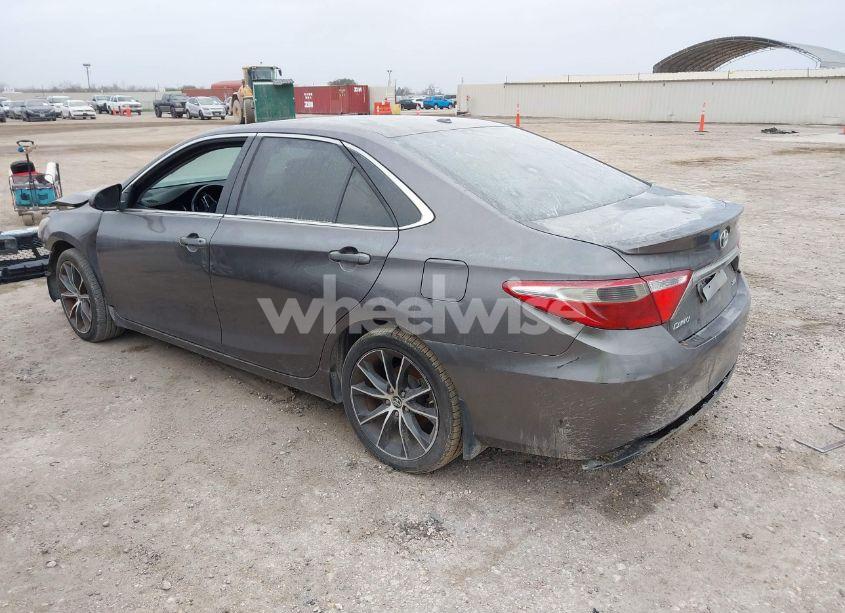 Photo 3 of 2015 Toyota Camry XSE (VIN 4T1BF1FK3FU021251)