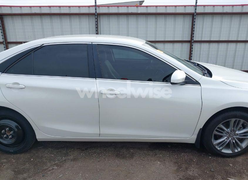 Photo 14 of 2015 Toyota Camry SE (VIN 4T1BF1FK3FU040687)