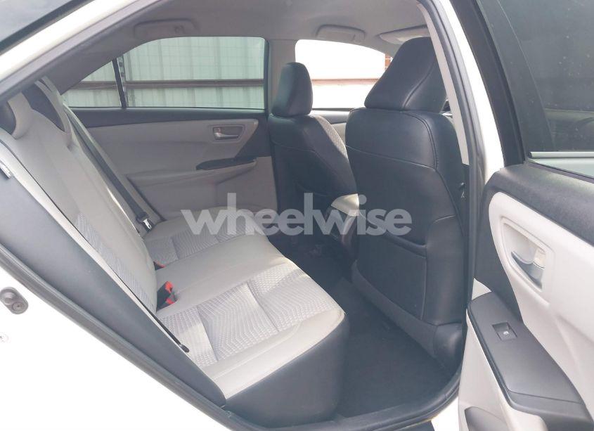 Photo 8 of 2015 Toyota Camry SE (VIN 4T1BF1FK3FU040687)