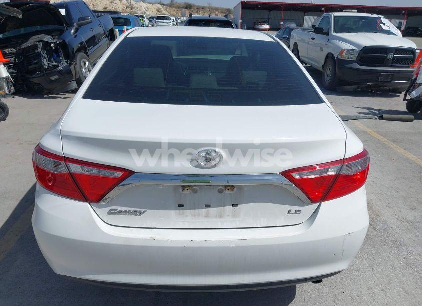 Photo 16 of 2015 Toyota Camry LE (VIN 4T1BF1FK3FU043251)