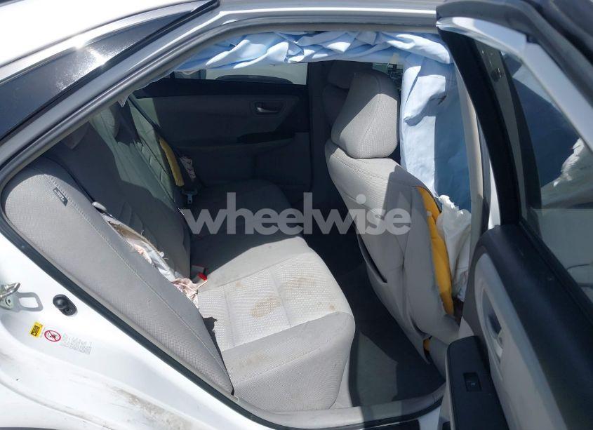 Photo 8 of 2015 Toyota Camry LE (VIN 4T1BF1FK3FU043251)