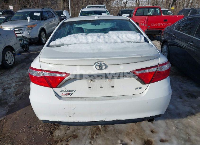 Photo 16 of 2015 Toyota Camry SE (VIN 4T1BF1FK3FU051074)