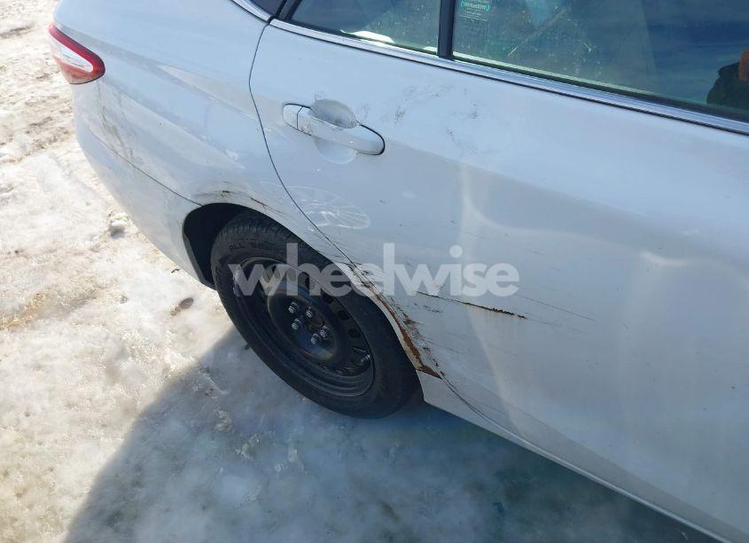 Photo 20 of 2015 Toyota Camry SE (VIN 4T1BF1FK3FU051074)