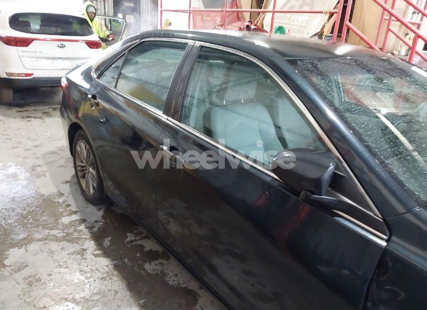 Photo 13 of 2015 Toyota Camry SE (VIN 4T1BF1FK3FU054427)