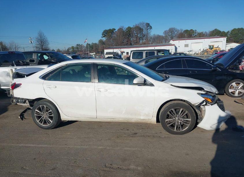 Photo 13 of 2015 Toyota Camry SE (VIN 4T1BF1FK3FU072605)