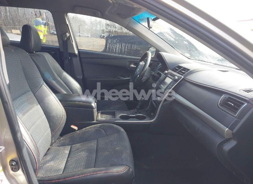 Photo 5 of 2015 Toyota Camry SE (VIN 4T1BF1FK3FU078775)