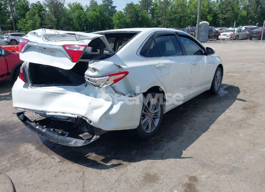 Photo 4 of 2015 Toyota Camry SE (VIN 4T1BF1FK3FU079182)
