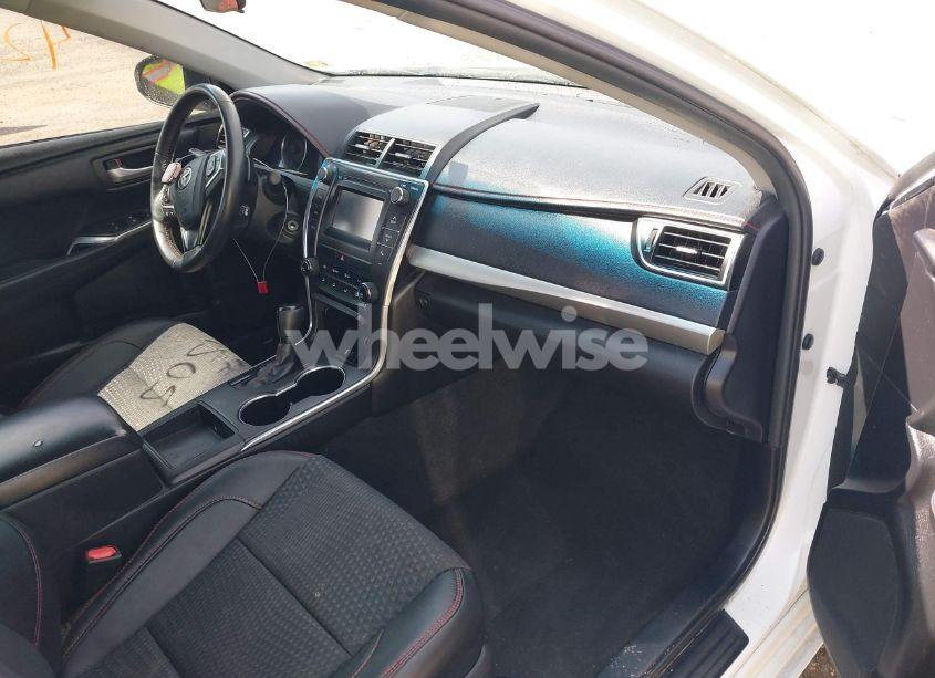 Photo 5 of 2015 Toyota Camry SE (VIN 4T1BF1FK3FU079182)