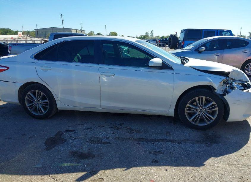 Photo 12 of 2015 Toyota Camry SE (VIN 4T1BF1FK3FU084785)