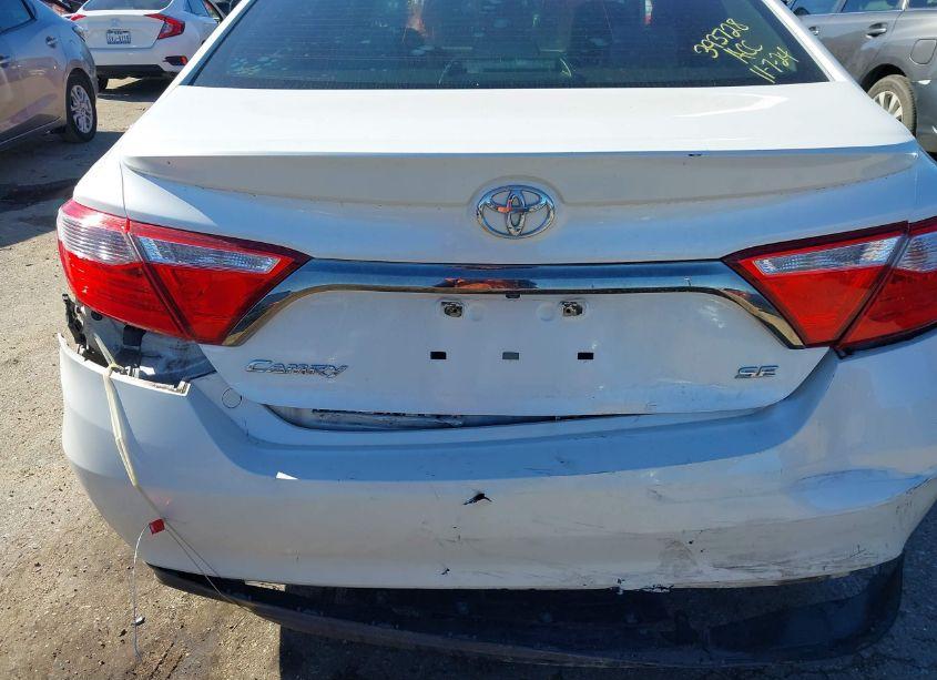 Photo 15 of 2015 Toyota Camry SE (VIN 4T1BF1FK3FU084785)