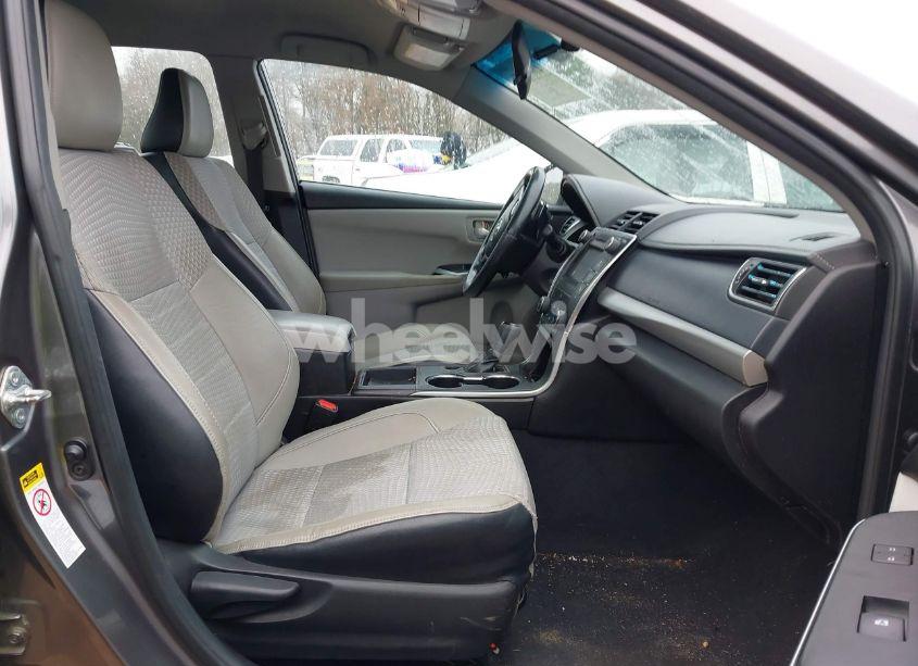 Photo 5 of 2015 Toyota Camry SE (VIN 4T1BF1FK3FU085130)