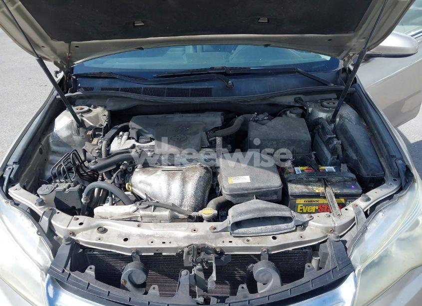 Photo 10 of 2015 Toyota Camry XLE (VIN 4T1BF1FK3FU085449)