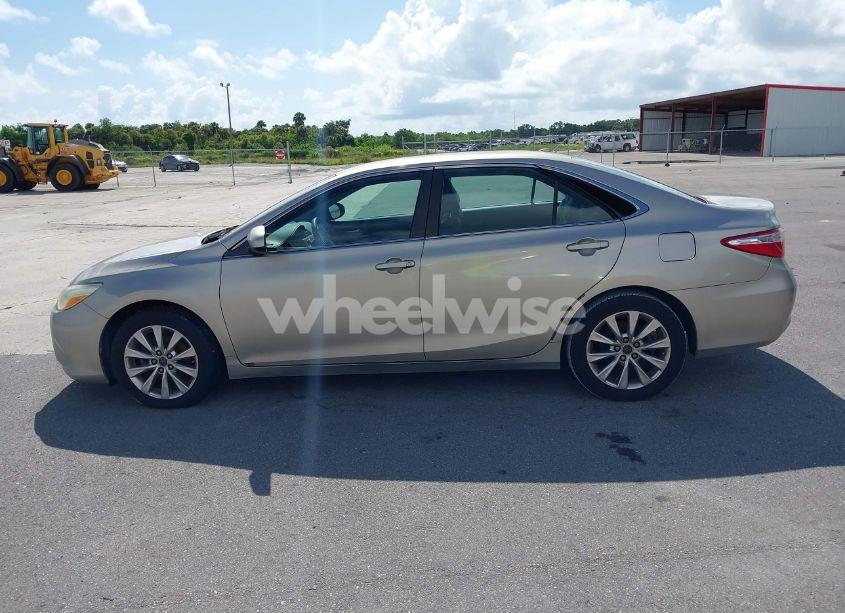 Photo 14 of 2015 Toyota Camry XLE (VIN 4T1BF1FK3FU085449)