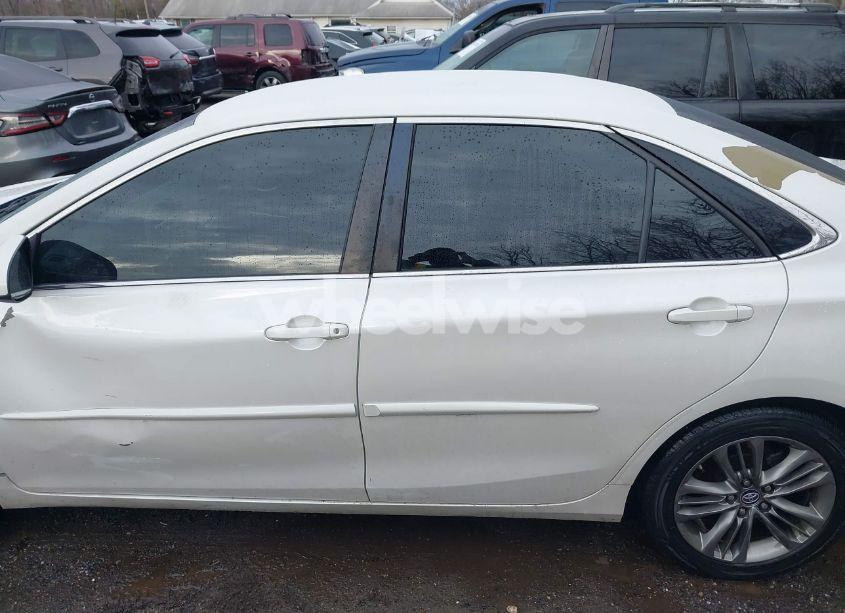 Photo 14 of 2015 Toyota Camry SE (VIN 4T1BF1FK3FU088531)