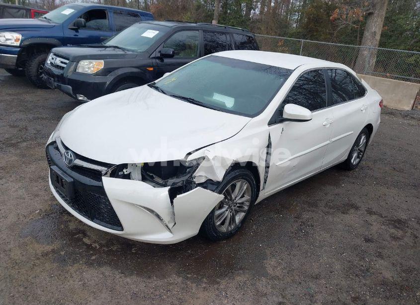 Photo 2 of 2015 Toyota Camry SE (VIN 4T1BF1FK3FU088531)