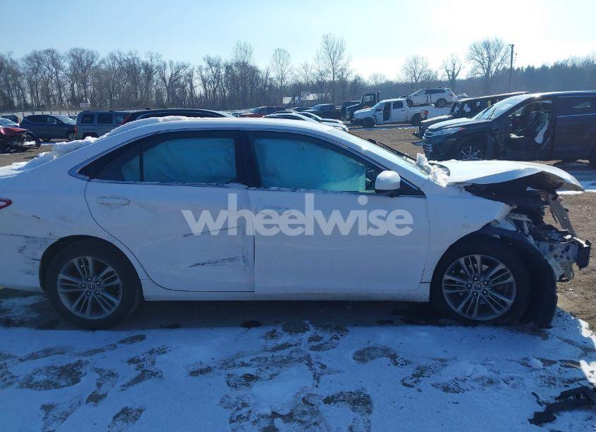 Photo 13 of 2015 Toyota Camry SE (VIN 4T1BF1FK3FU092904)