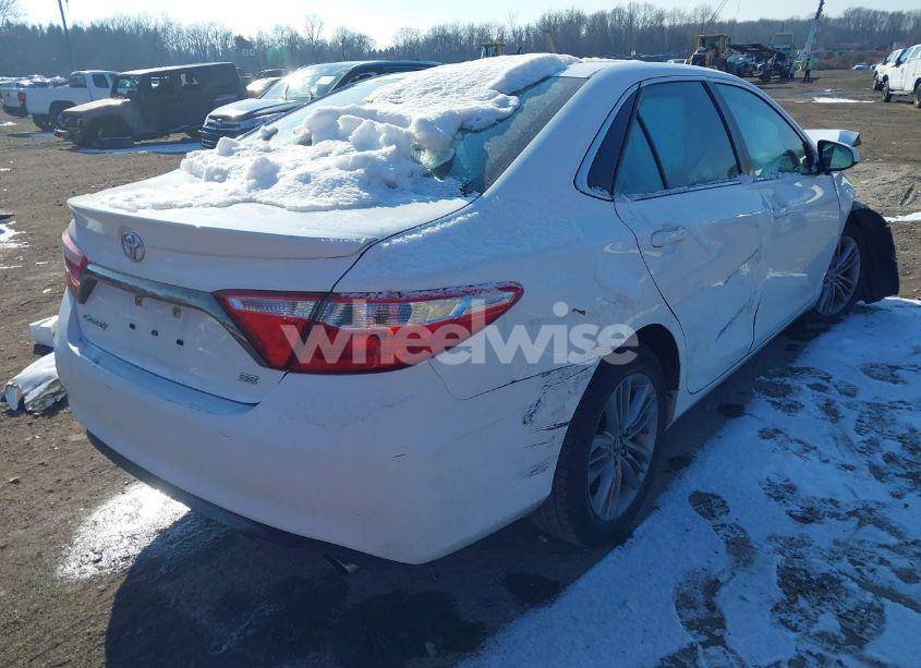 Photo 4 of 2015 Toyota Camry SE (VIN 4T1BF1FK3FU092904)
