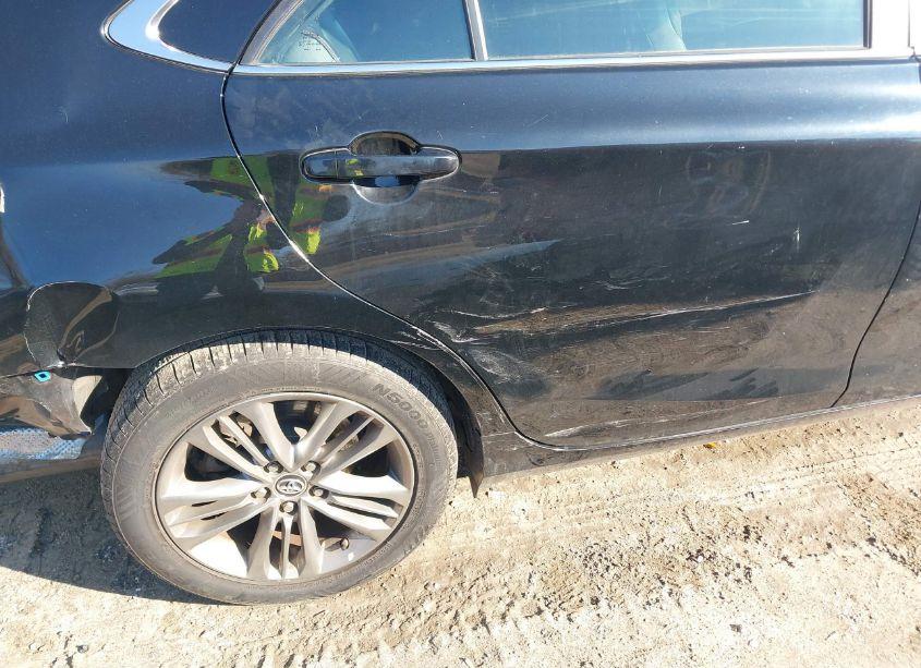 Photo 17 of 2015 Toyota Camry SE (VIN 4T1BF1FK3FU105778)