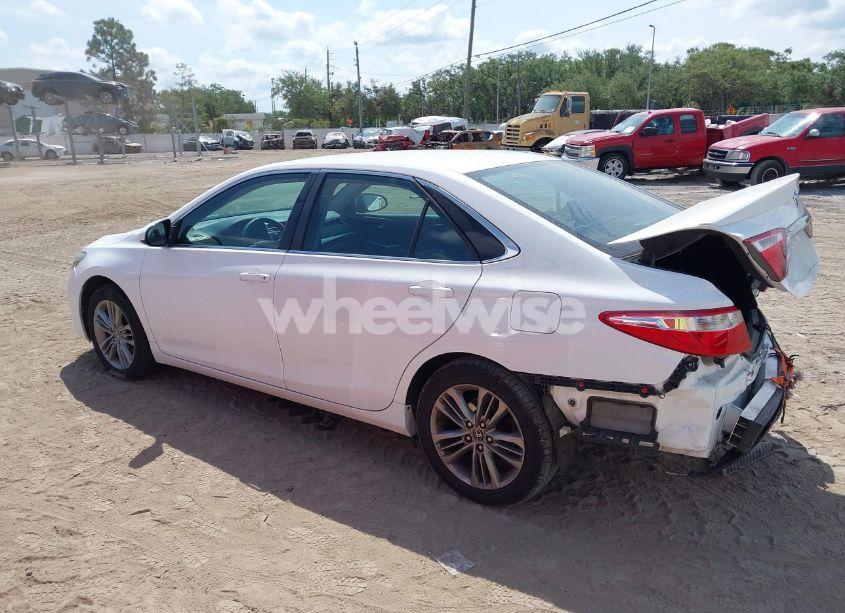 Photo 14 of 2015 Toyota Camry SE (VIN 4T1BF1FK3FU115405)