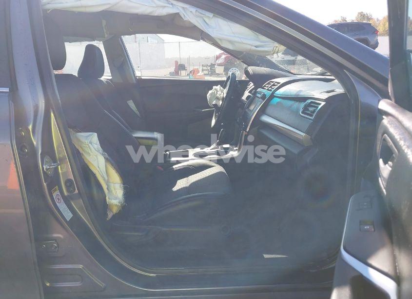 Photo 5 of 2015 Toyota Camry SE (VIN 4T1BF1FK3FU475886)