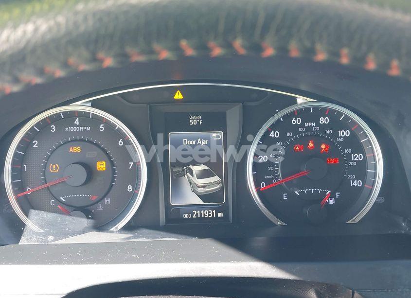 Photo 7 of 2015 Toyota Camry SE (VIN 4T1BF1FK3FU475886)