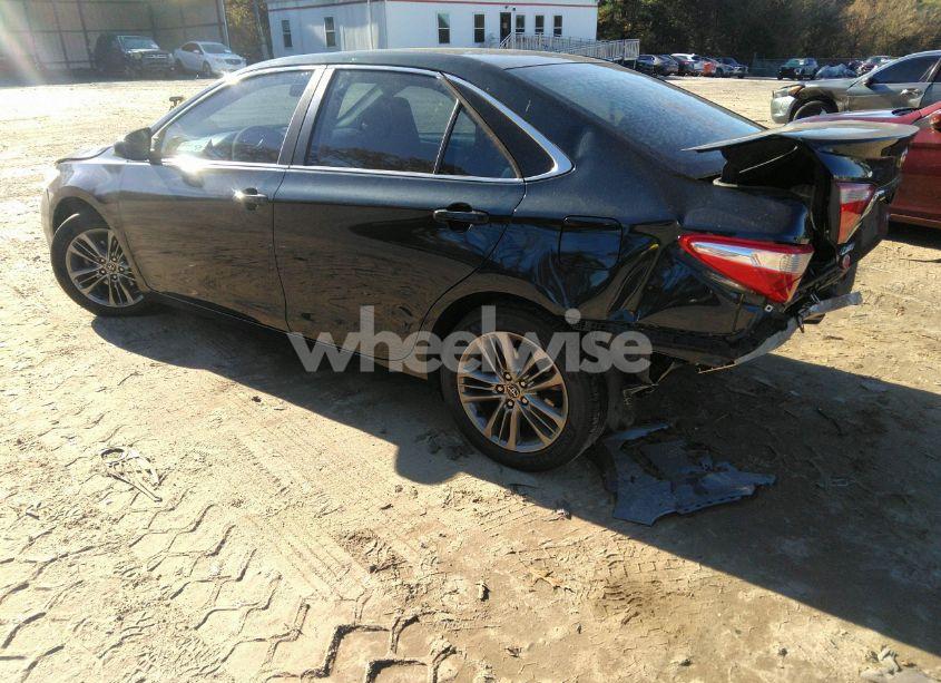 Photo 3 of 2015 Toyota Camry SE (VIN 4T1BF1FK3FU499878)