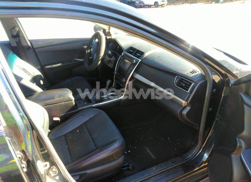 Photo 5 of 2015 Toyota Camry SE (VIN 4T1BF1FK3FU499878)