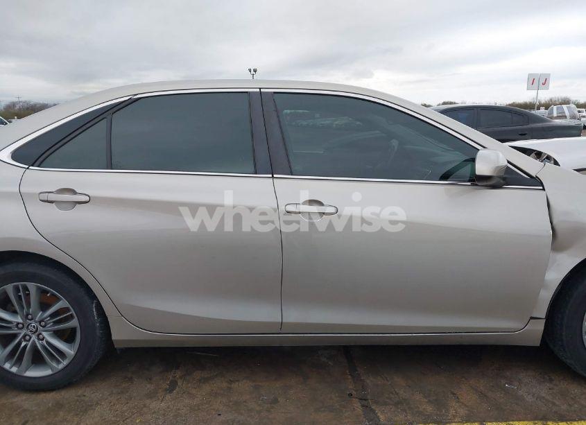 Photo 13 of 2015 Toyota Camry SE (VIN 4T1BF1FK3FU873311)