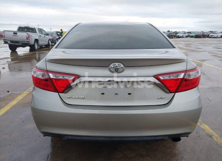 Photo 16 of 2015 Toyota Camry SE (VIN 4T1BF1FK3FU873311)