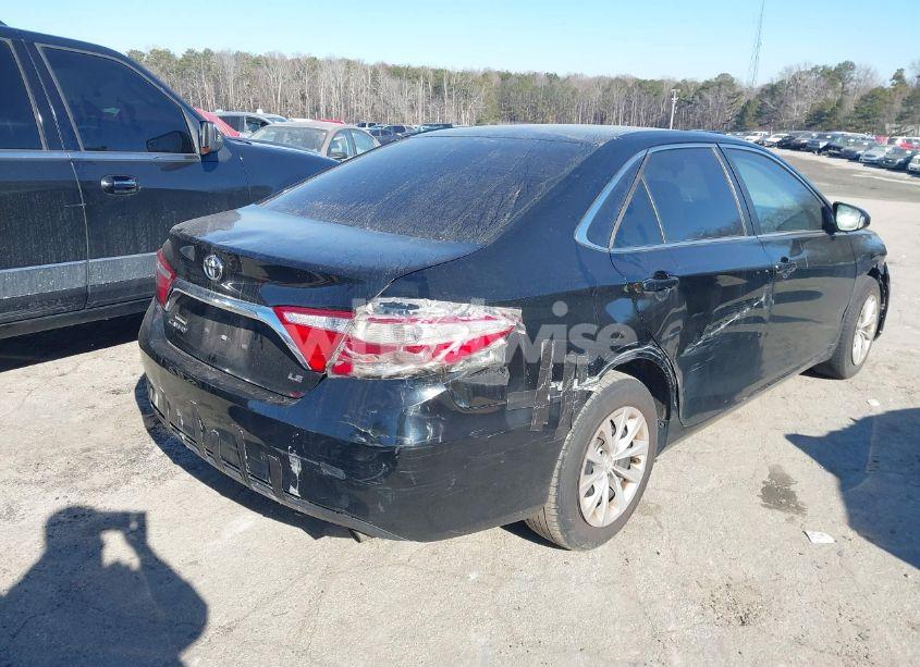 Photo 4 of 2015 Toyota Camry LE (VIN 4T1BF1FK3FU888097)
