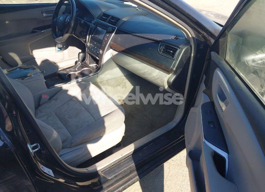 Photo 5 of 2015 Toyota Camry LE (VIN 4T1BF1FK3FU888097)