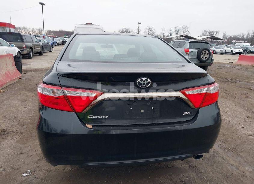 Photo 17 of 2015 Toyota Camry SE (VIN 4T1BF1FK3FU924466)