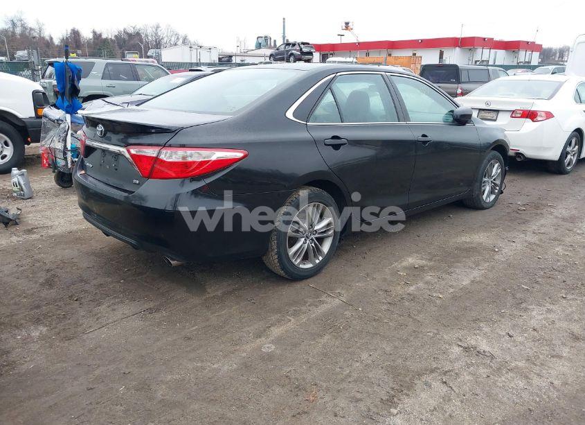 Photo 4 of 2015 Toyota Camry SE (VIN 4T1BF1FK3FU924466)