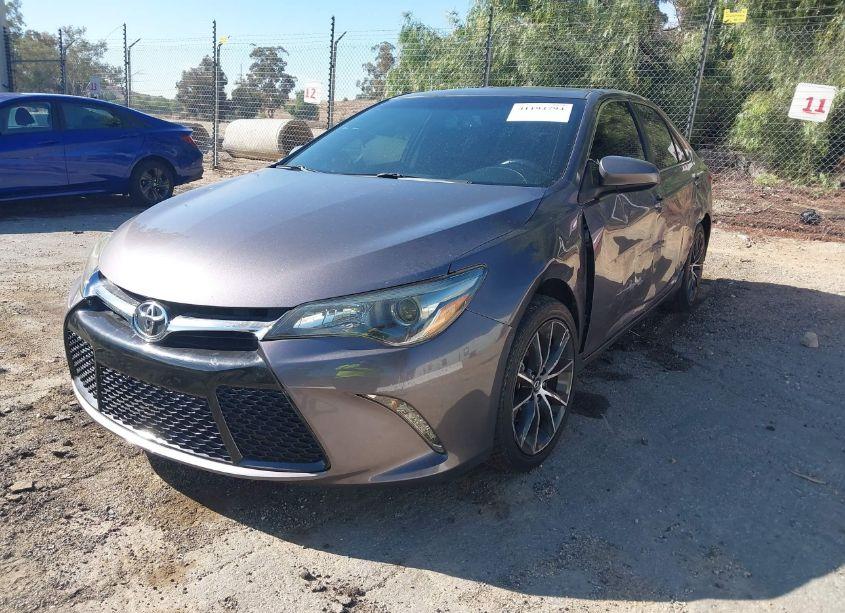 Photo 2 of 2015 Toyota Camry XSE (VIN 4T1BF1FK3FU929599)