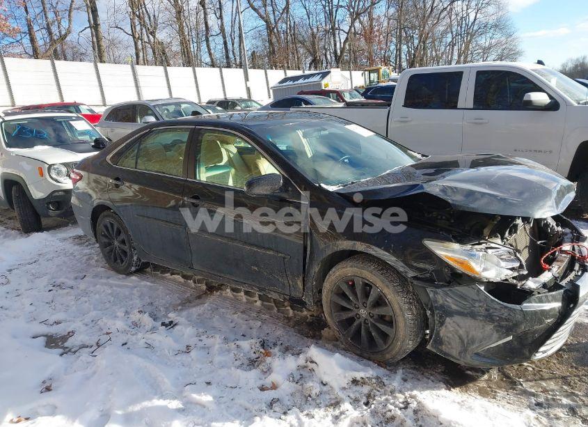 Photo 14 of 2015 Toyota Camry XLE (VIN 4T1BF1FK3FU929831)