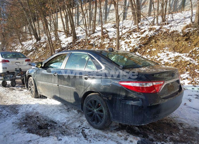 Photo 3 of 2015 Toyota Camry XLE (VIN 4T1BF1FK3FU929831)