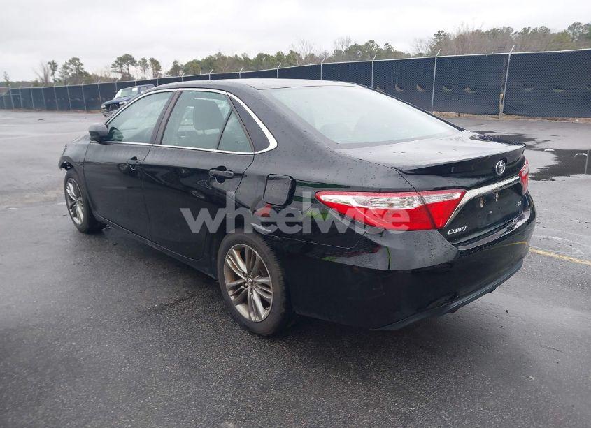 Photo 3 of 2015 Toyota Camry SE (VIN 4T1BF1FK3FU929960)