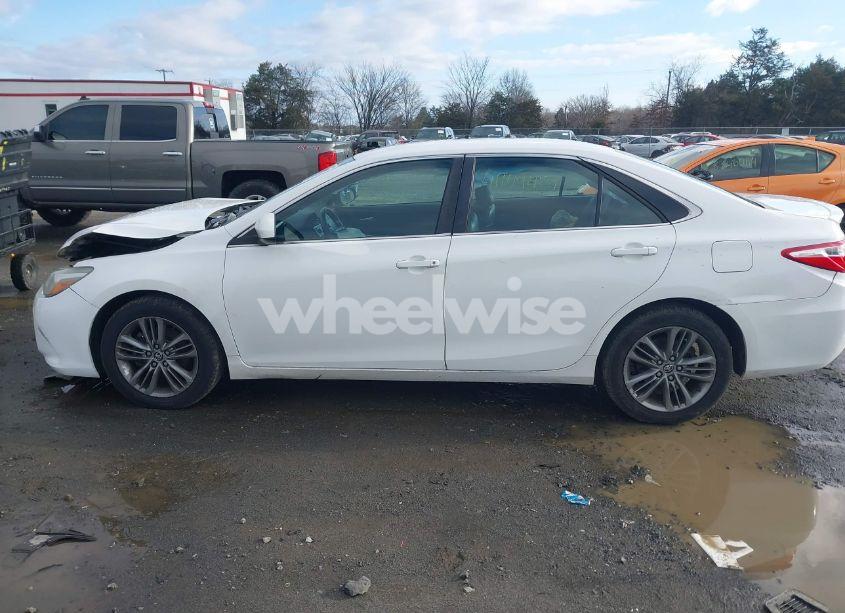 Photo 14 of 2015 Toyota Camry SE (VIN 4T1BF1FK3FU947889)