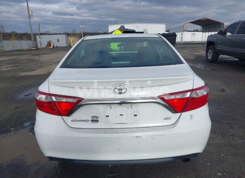 Photo 16 of 2015 Toyota Camry SE (VIN 4T1BF1FK3FU947889)
